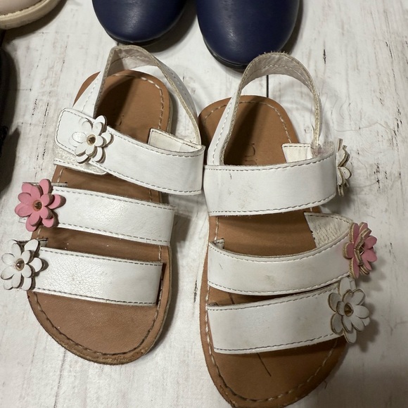 Stylish Kids Shoes Set - Black, White, Navy, and Cream - Picture 2 of 11